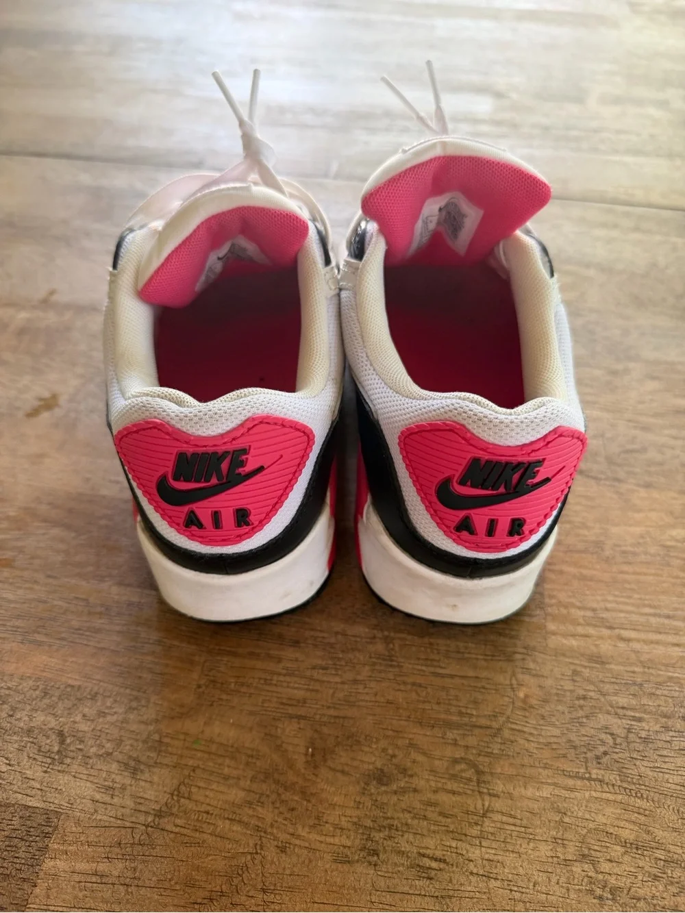Nike Air Max 90 White Pink & Black Air Max Trainers - Picture 3 of 6